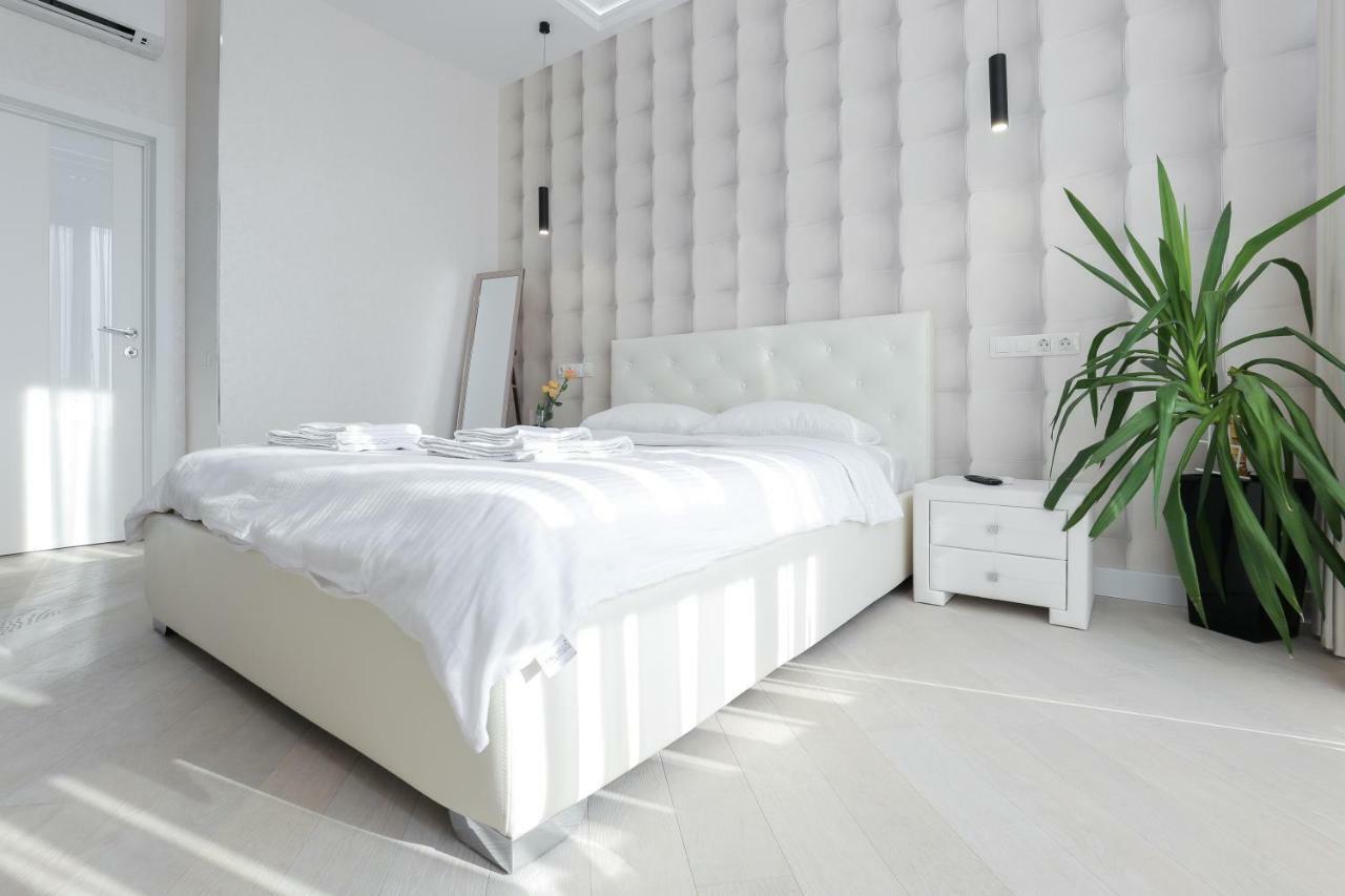 Black&White Apartment In Smart Plaza Κίεβο Εξωτερικό φωτογραφία