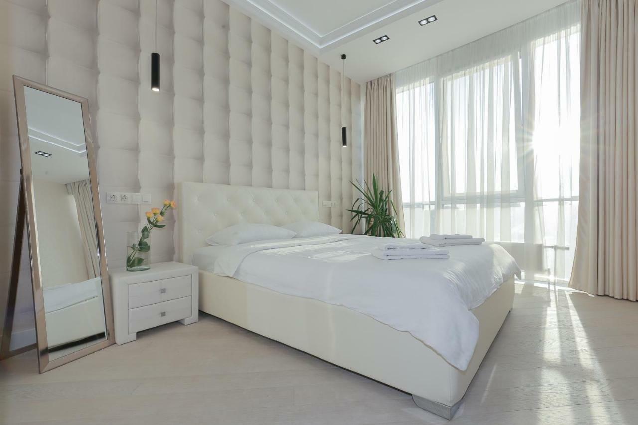 Black&White Apartment In Smart Plaza Κίεβο Εξωτερικό φωτογραφία