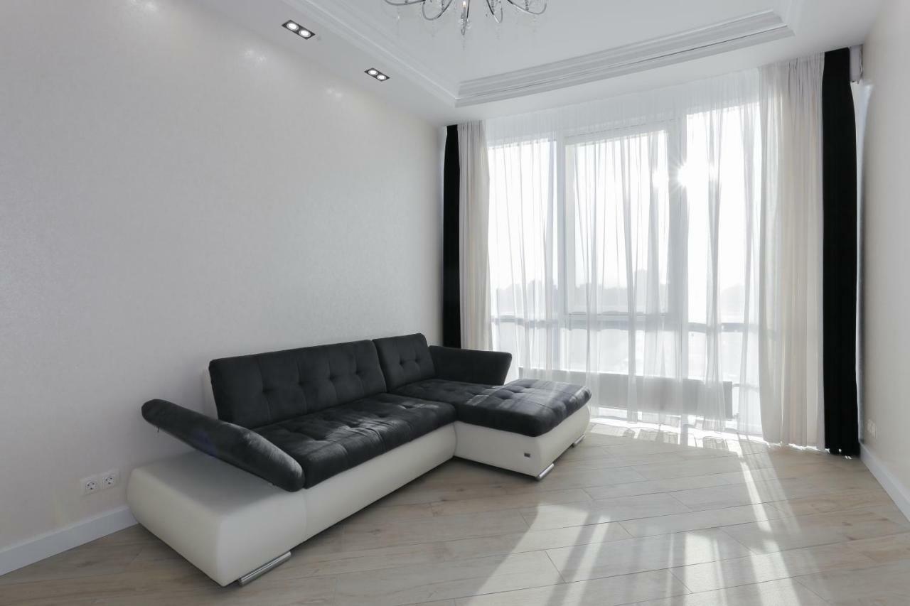 Black&White Apartment In Smart Plaza Κίεβο Εξωτερικό φωτογραφία